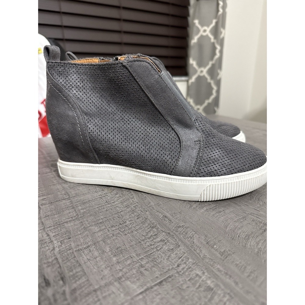 NEW dv Dolce Vita Kalista Wedge Sneakers Charcoal Gray Perforated Women's 8 Zip